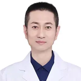 治疗白癜风好的专家王明峰